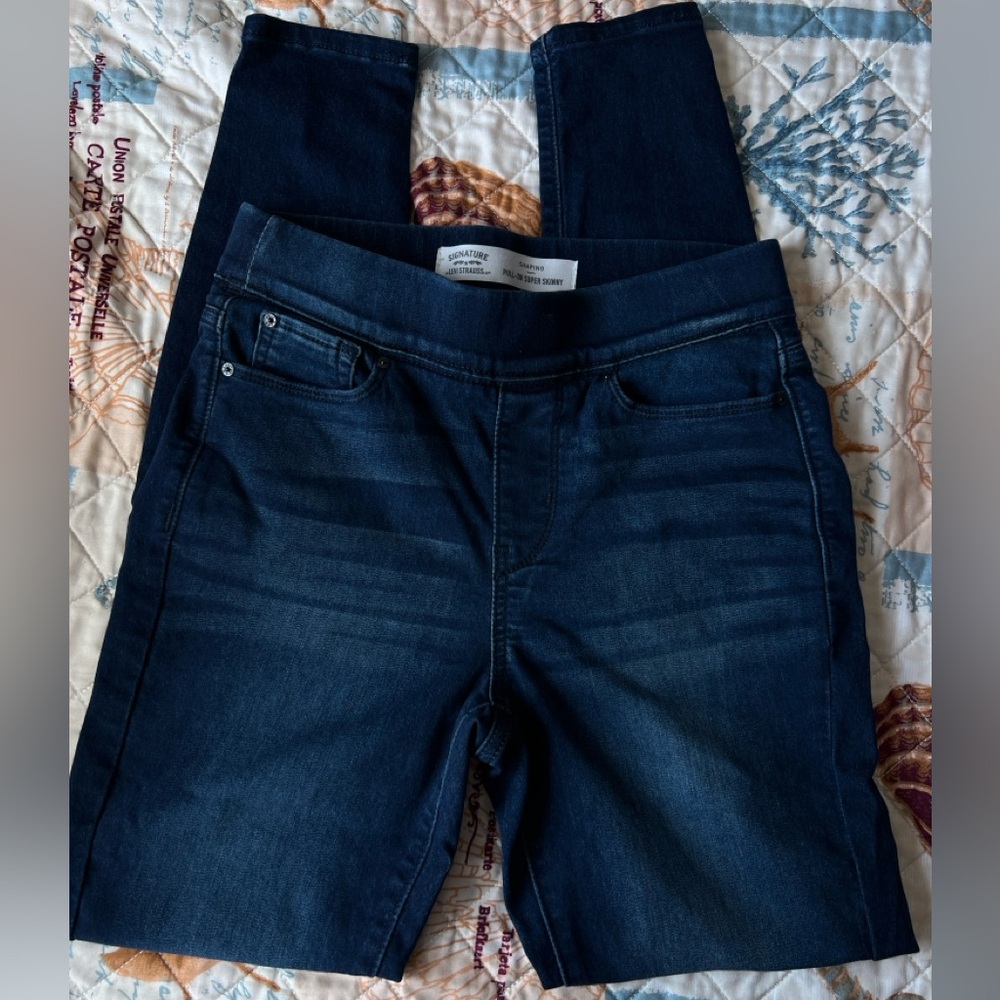 Levi Pull Up Skinny Jeans
